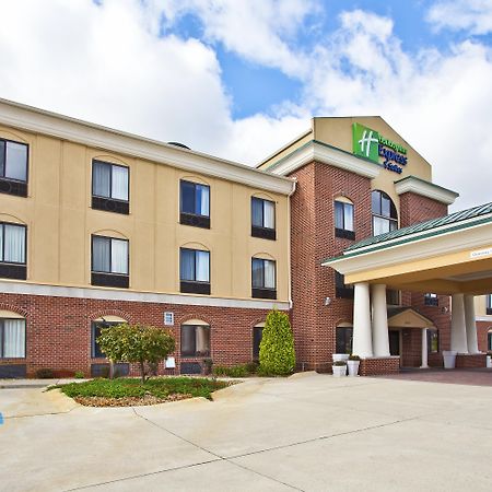 Holiday Inn Express Hotel & Suites Goshen, An Ihg Hotel Екстериор снимка