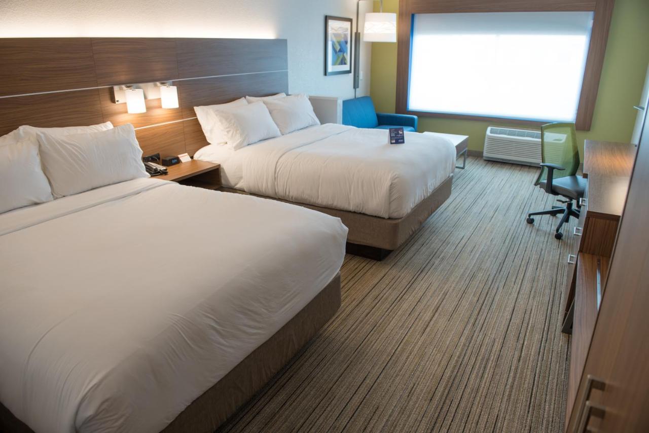 Holiday Inn Express Hotel & Suites Goshen By Ihg Екстериор снимка
