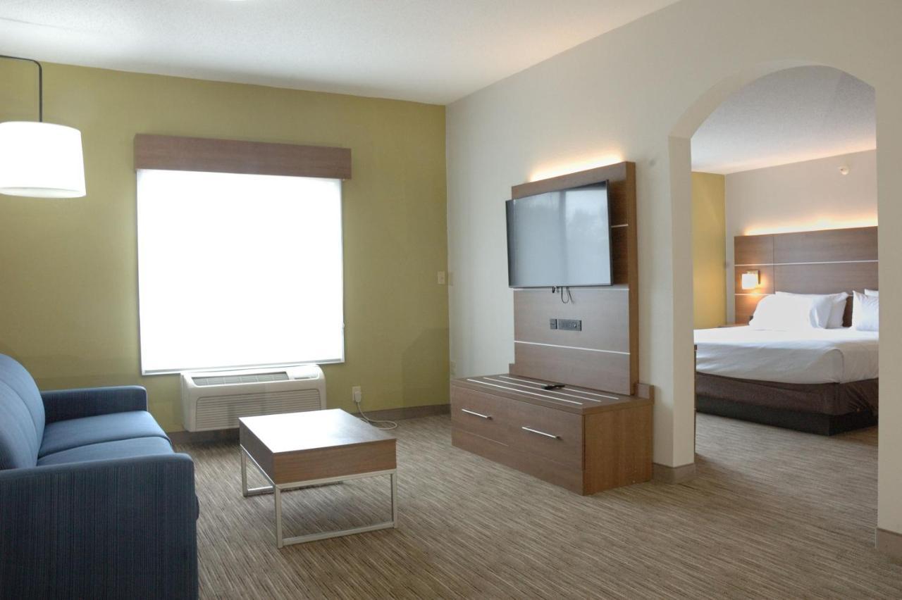 Holiday Inn Express Hotel & Suites Goshen By Ihg Екстериор снимка
