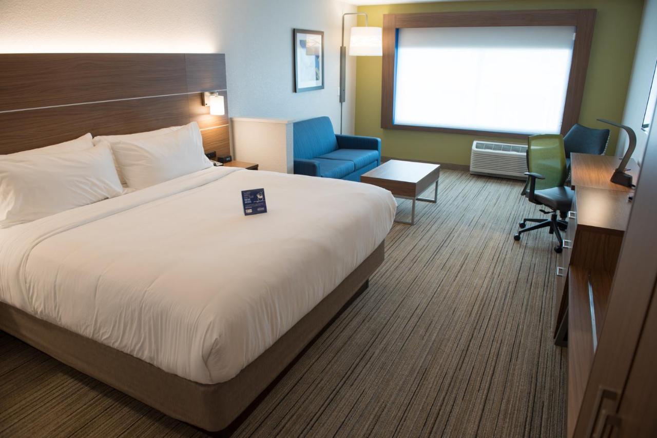 Holiday Inn Express Hotel & Suites Goshen By Ihg Екстериор снимка