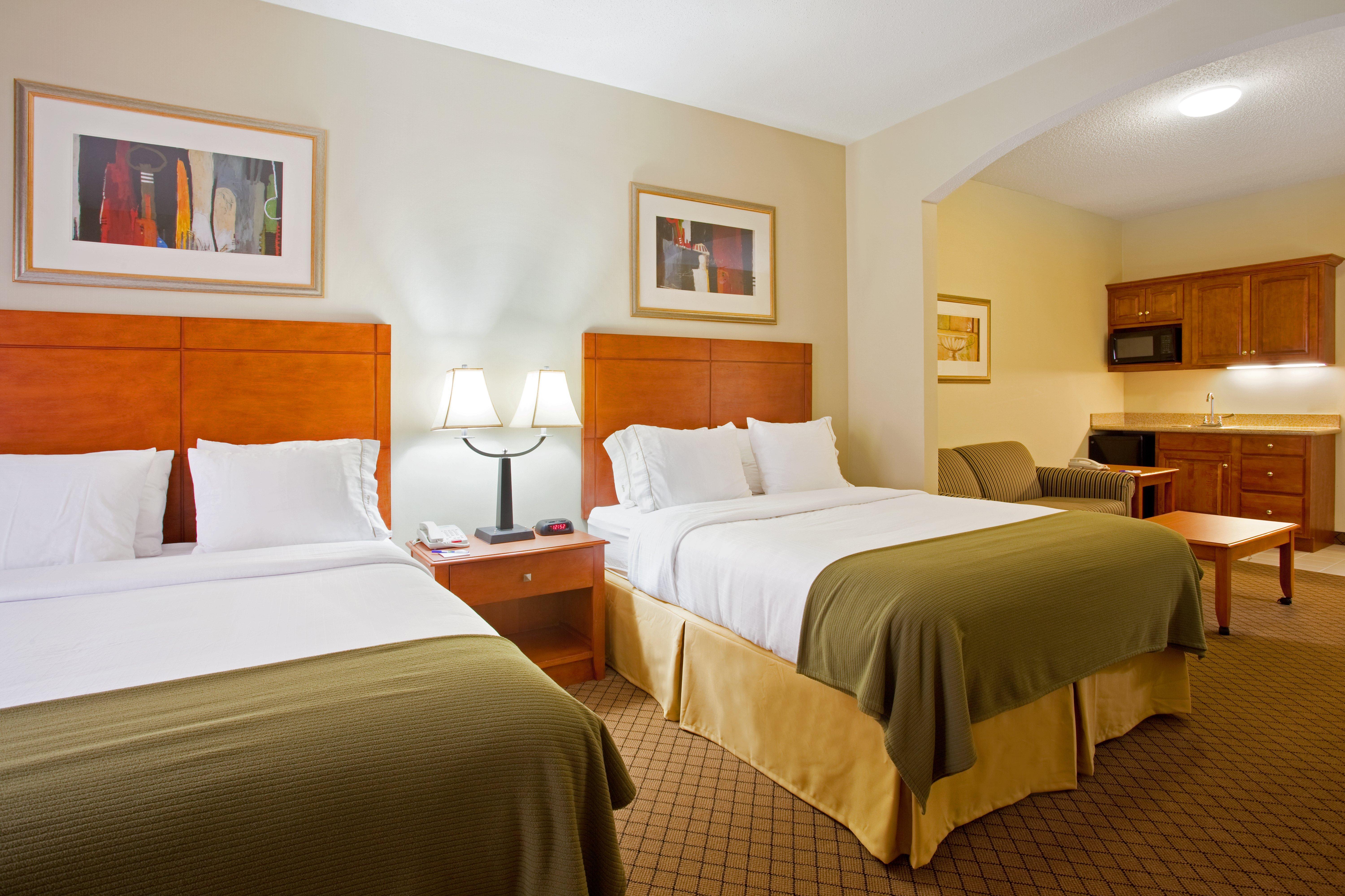 Holiday Inn Express Hotel & Suites Goshen By Ihg Екстериор снимка