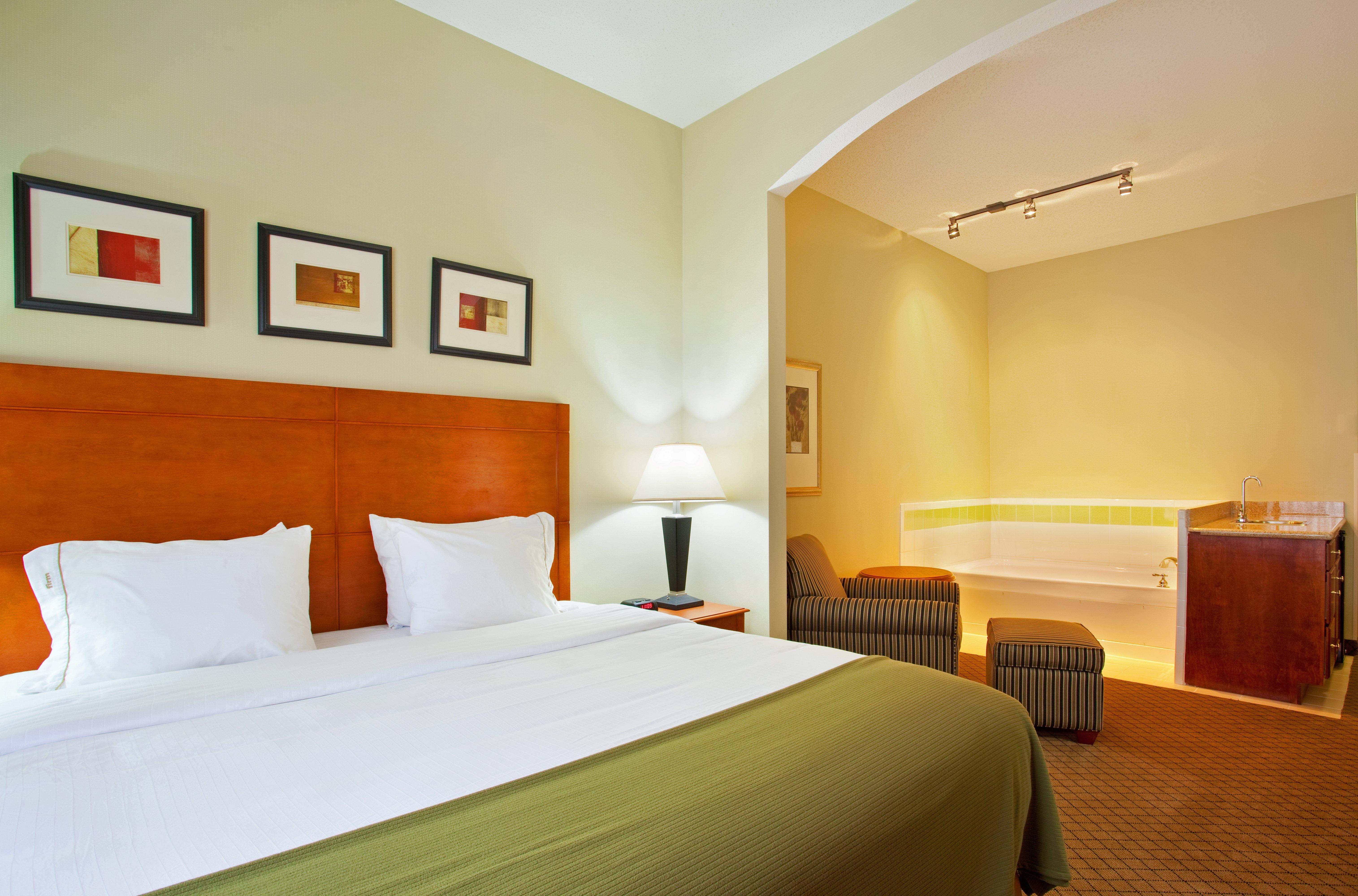 Holiday Inn Express Hotel & Suites Goshen By Ihg Екстериор снимка
