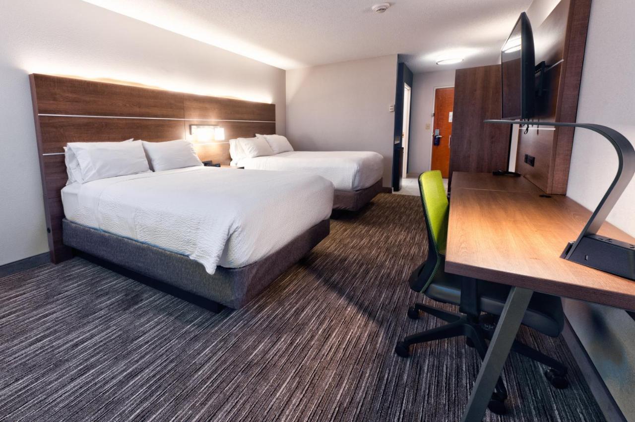 Holiday Inn Express Hotel & Suites Goshen By Ihg Екстериор снимка