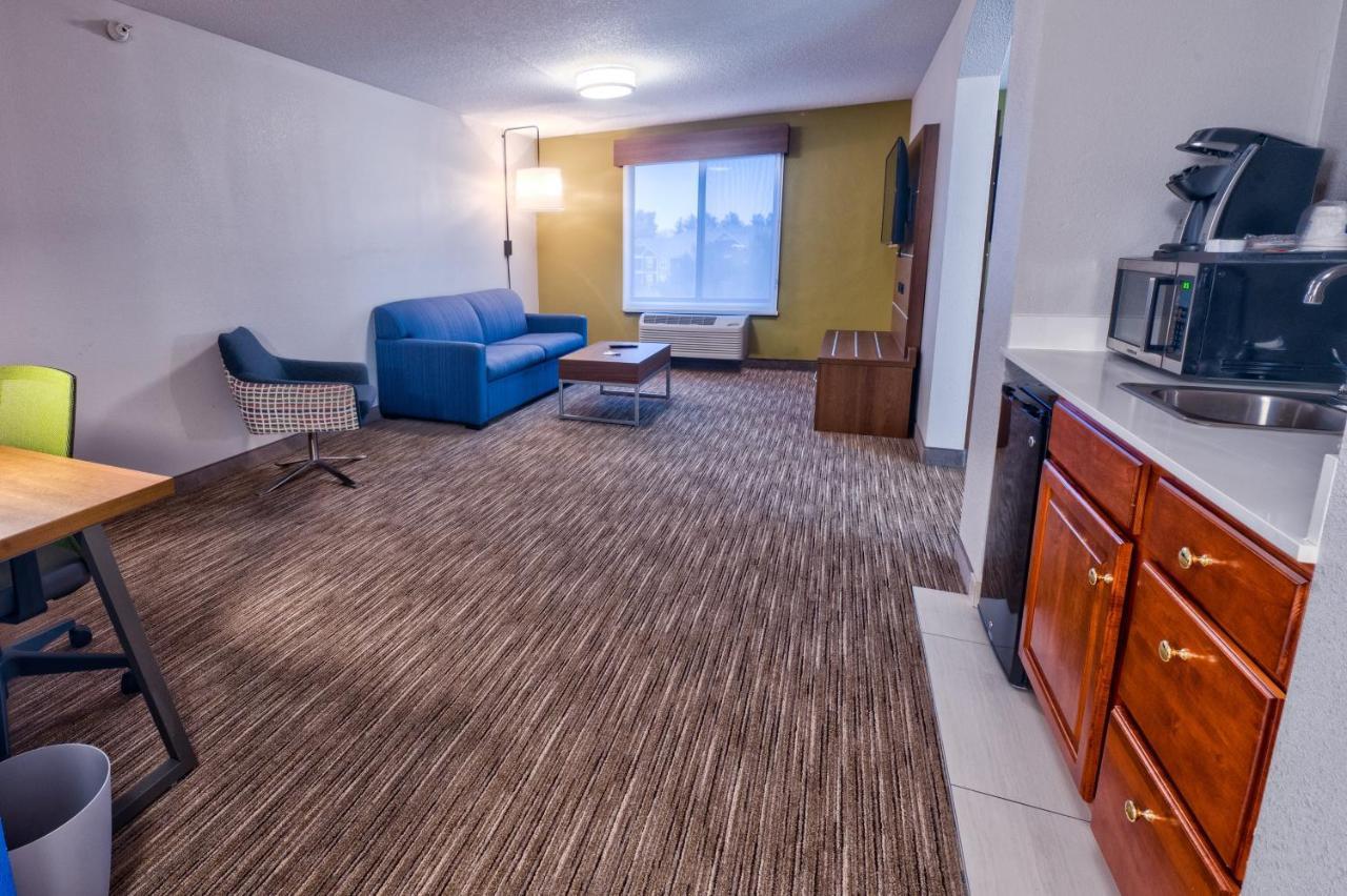 Holiday Inn Express Hotel & Suites Goshen By Ihg Екстериор снимка