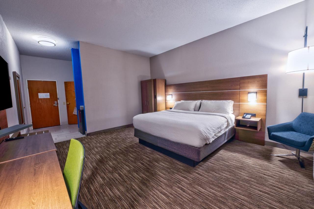 Holiday Inn Express Hotel & Suites Goshen By Ihg Екстериор снимка