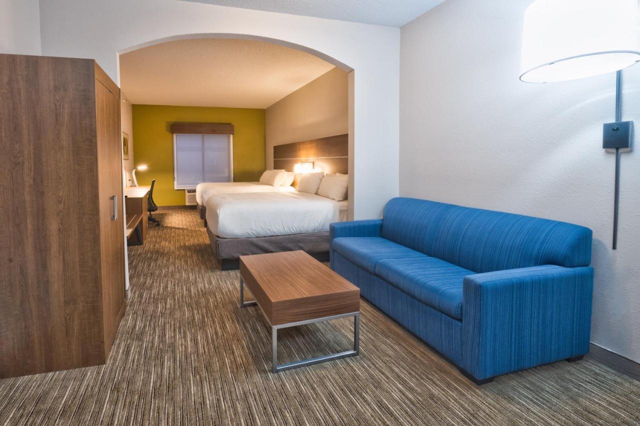 Holiday Inn Express Hotel & Suites Goshen By Ihg Екстериор снимка
