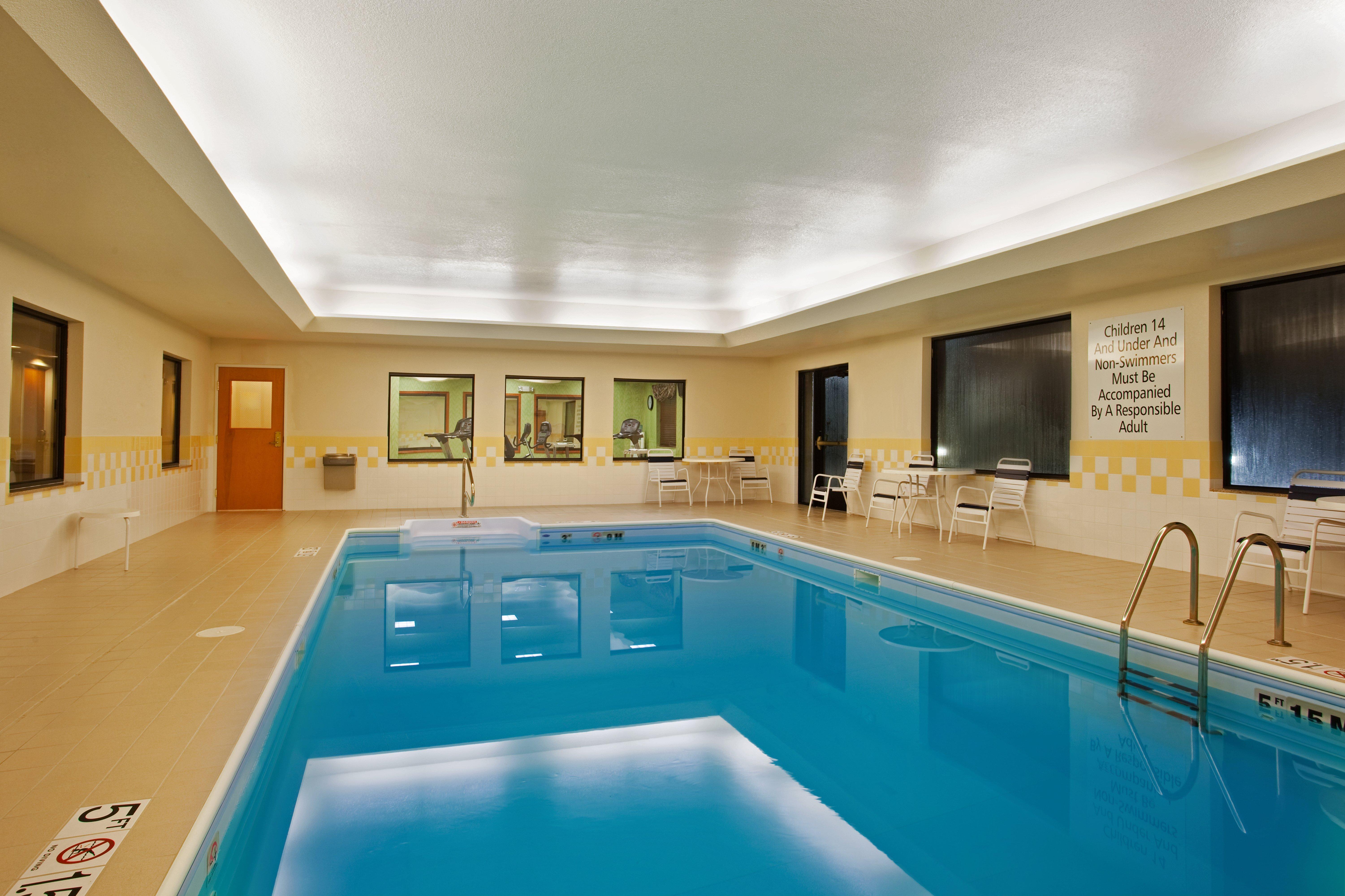 Holiday Inn Express Hotel & Suites Goshen By Ihg Екстериор снимка