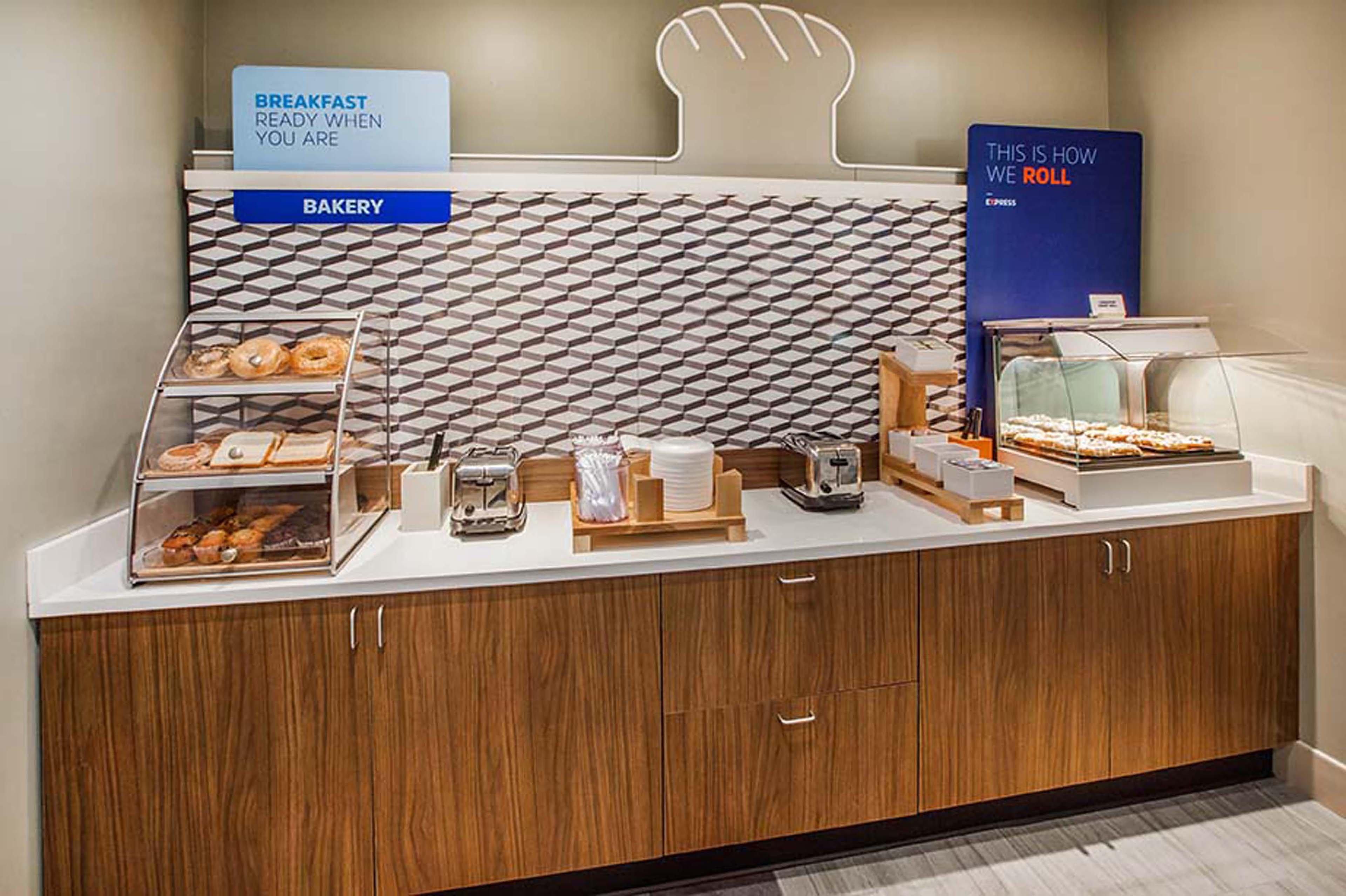 Holiday Inn Express Hotel & Suites Goshen By Ihg Екстериор снимка