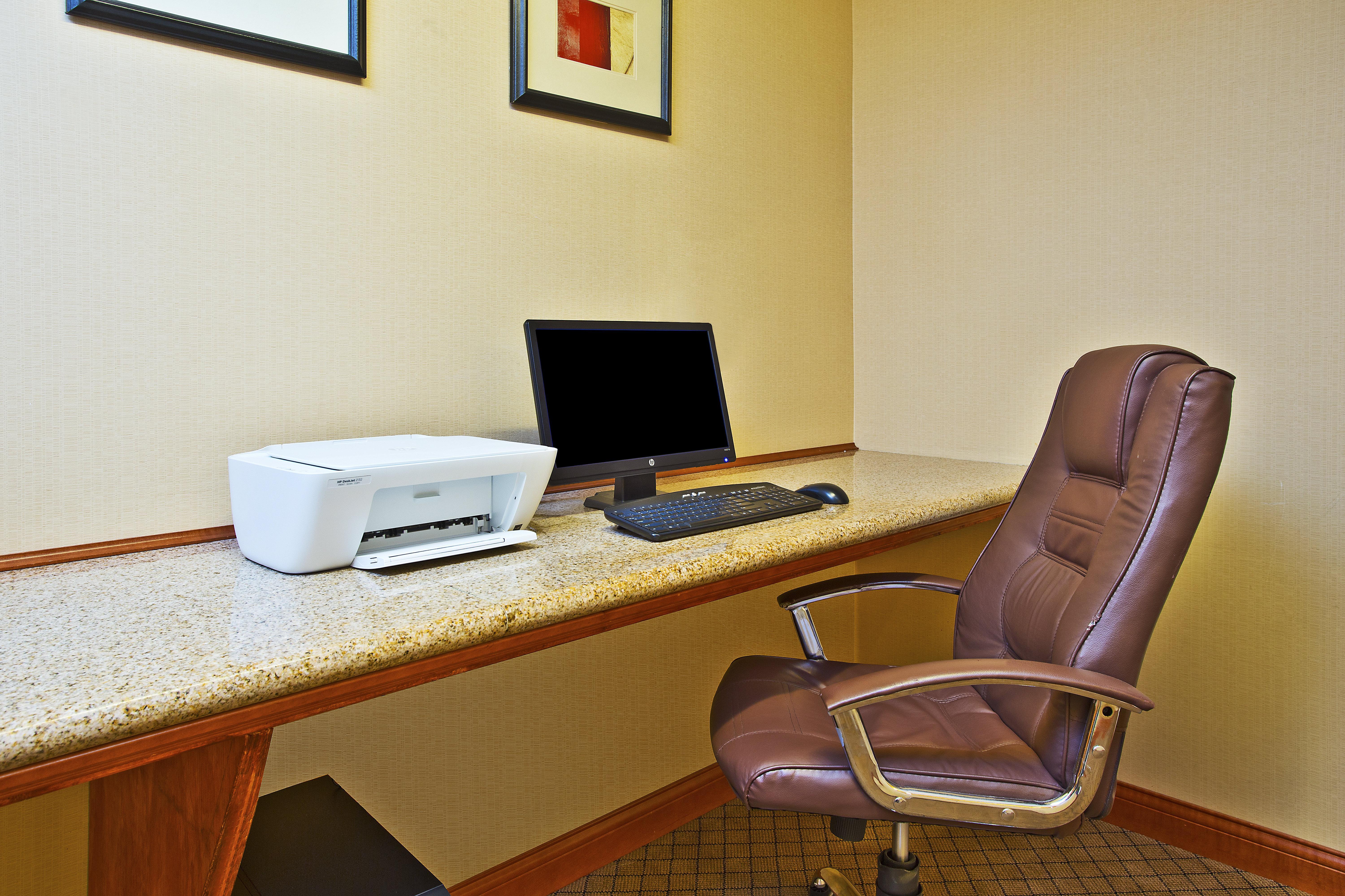 Holiday Inn Express Hotel & Suites Goshen By Ihg Екстериор снимка