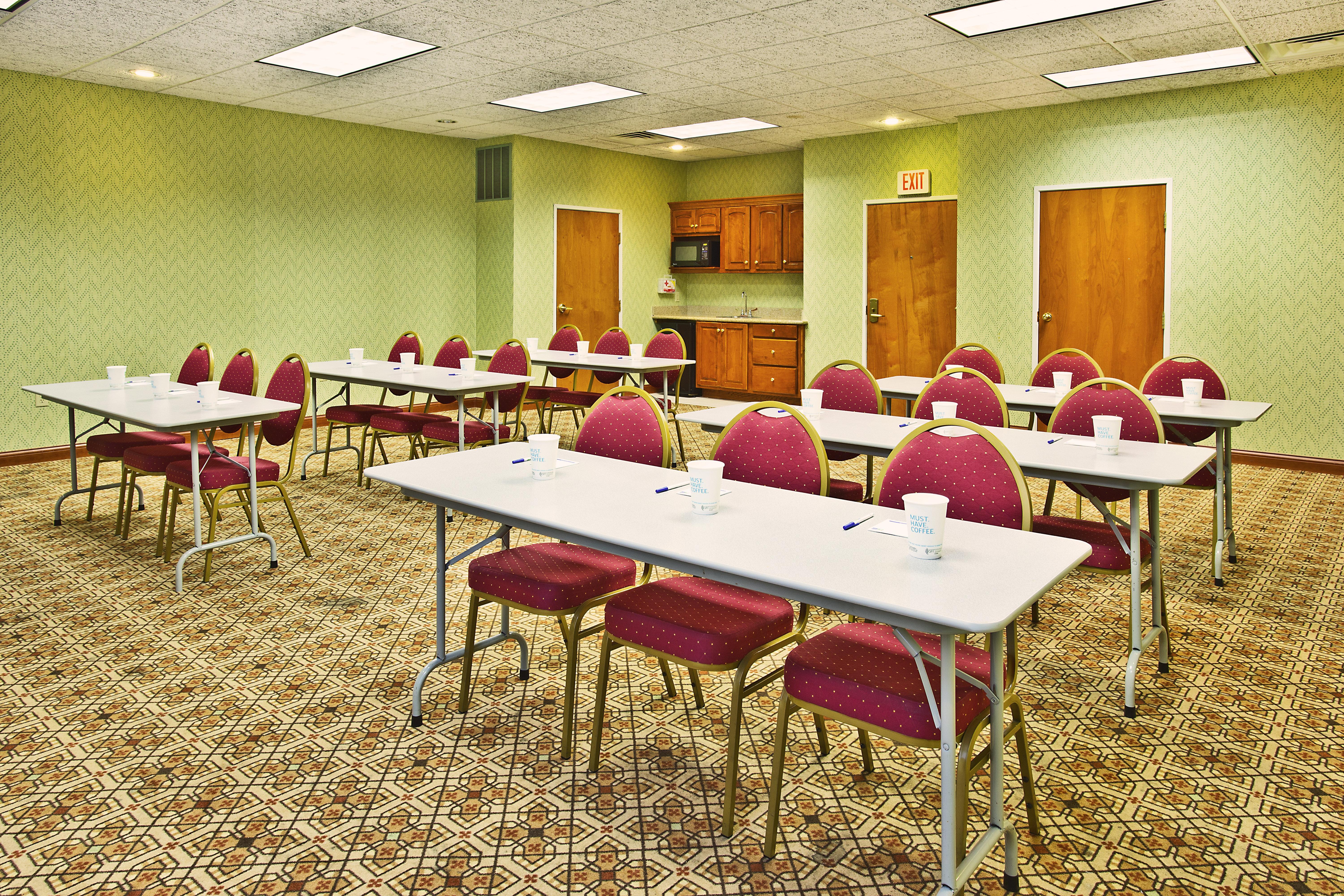 Holiday Inn Express Hotel & Suites Goshen By Ihg Екстериор снимка